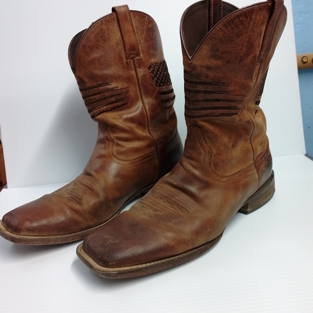 Ariat Brown Leather Cowboy Boots - Picture 2 of 9